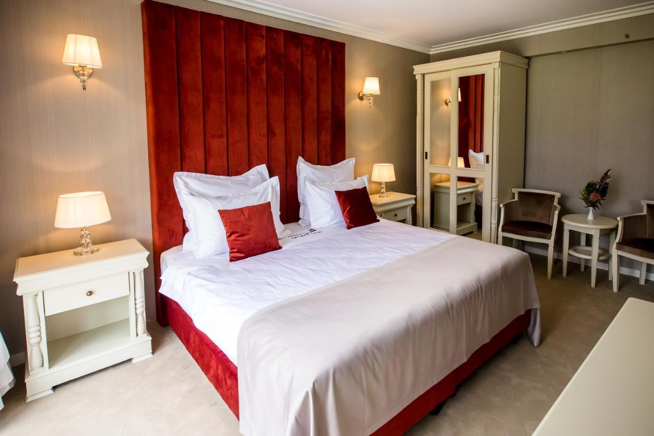 Hotel Carpat Inn Azuga Zewnętrze zdjęcie