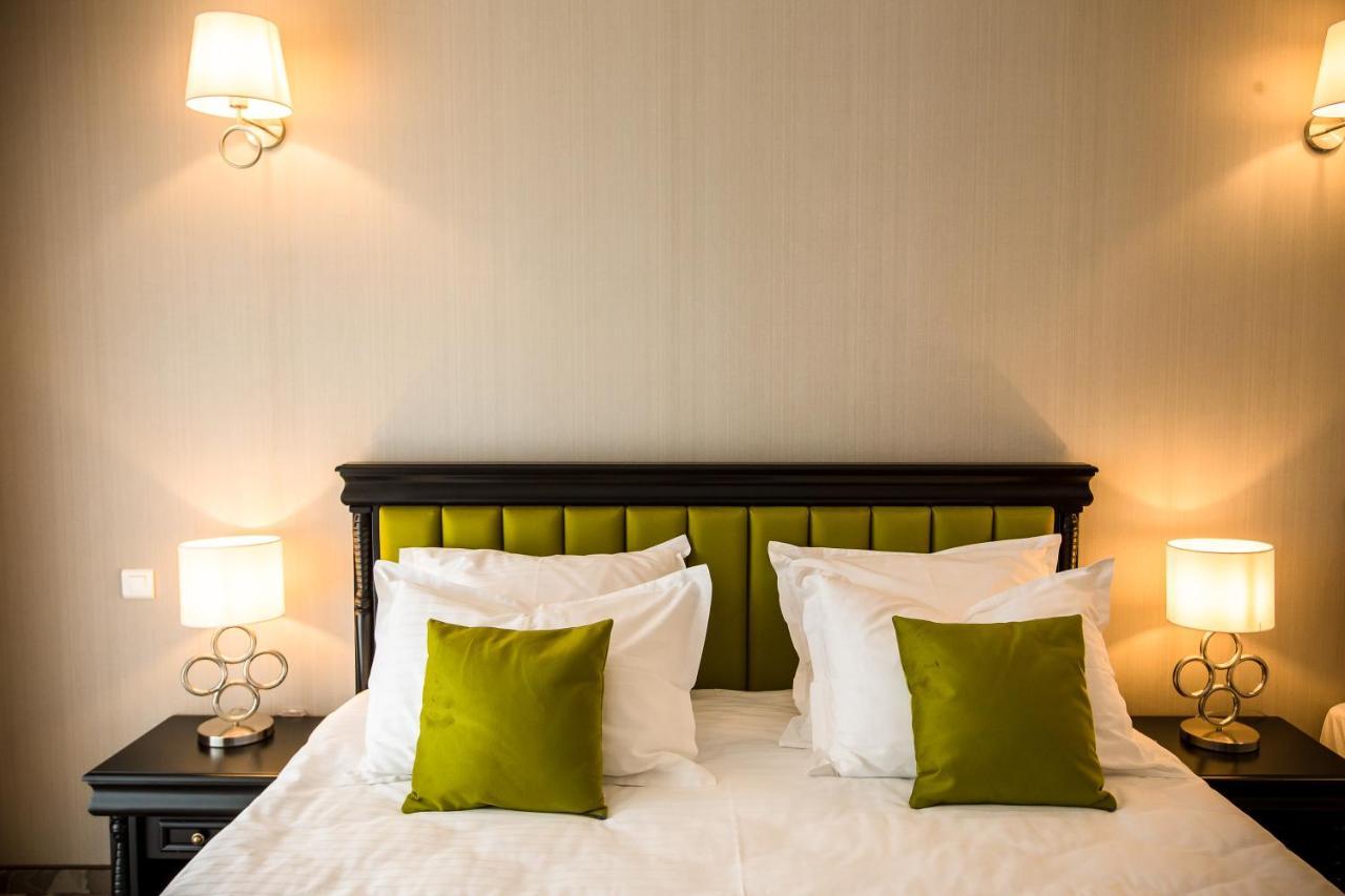 Hotel Carpat Inn Azuga Zewnętrze zdjęcie