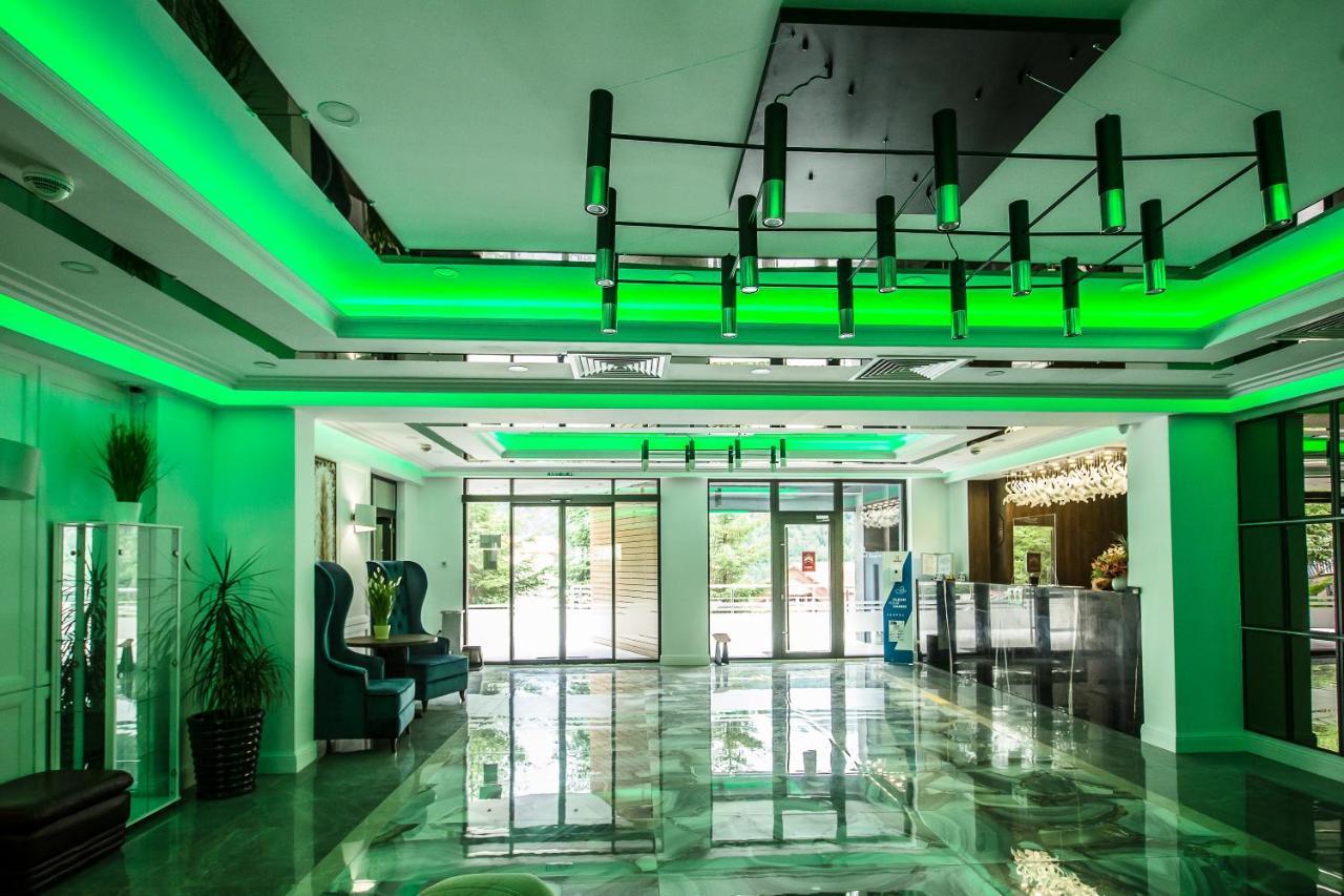 Hotel Carpat Inn Azuga Zewnętrze zdjęcie