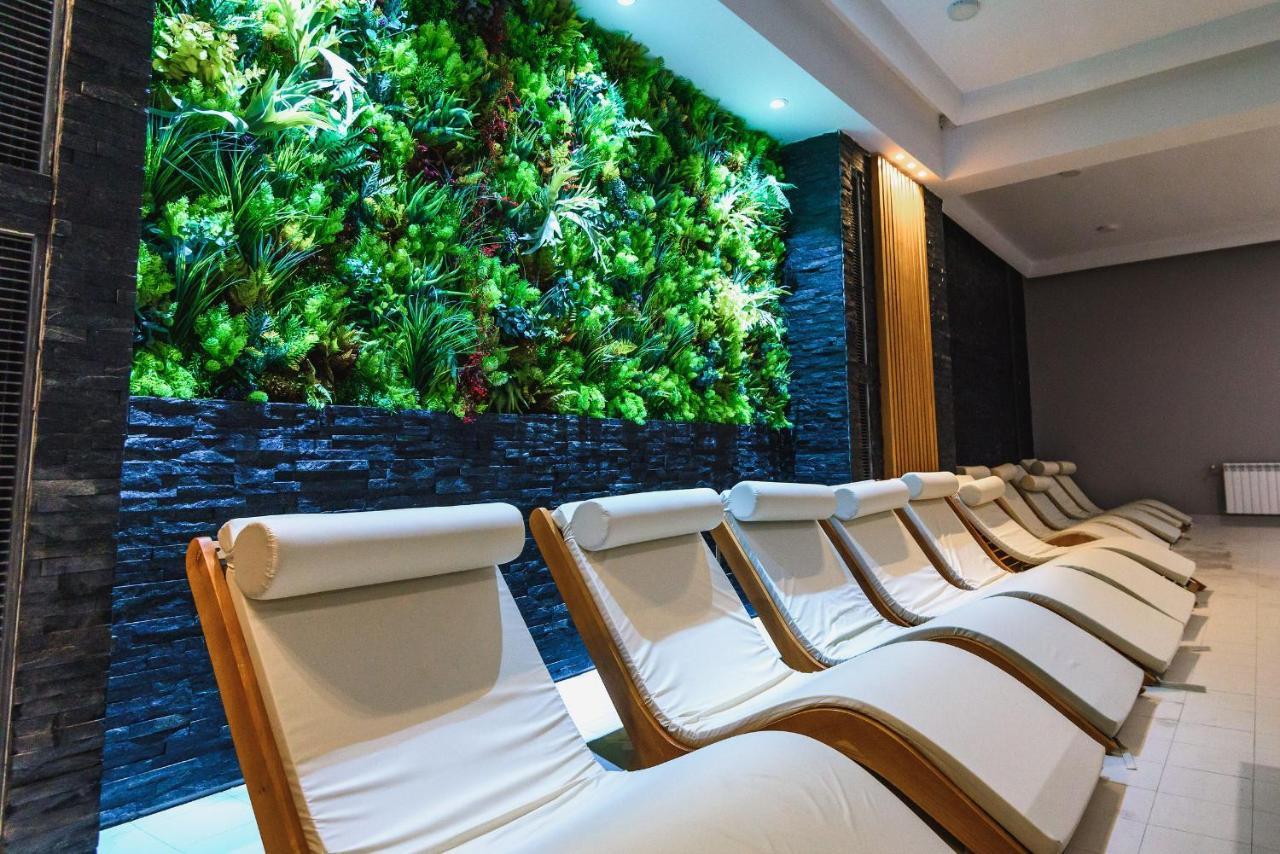 Hotel Carpat Inn Azuga Zewnętrze zdjęcie