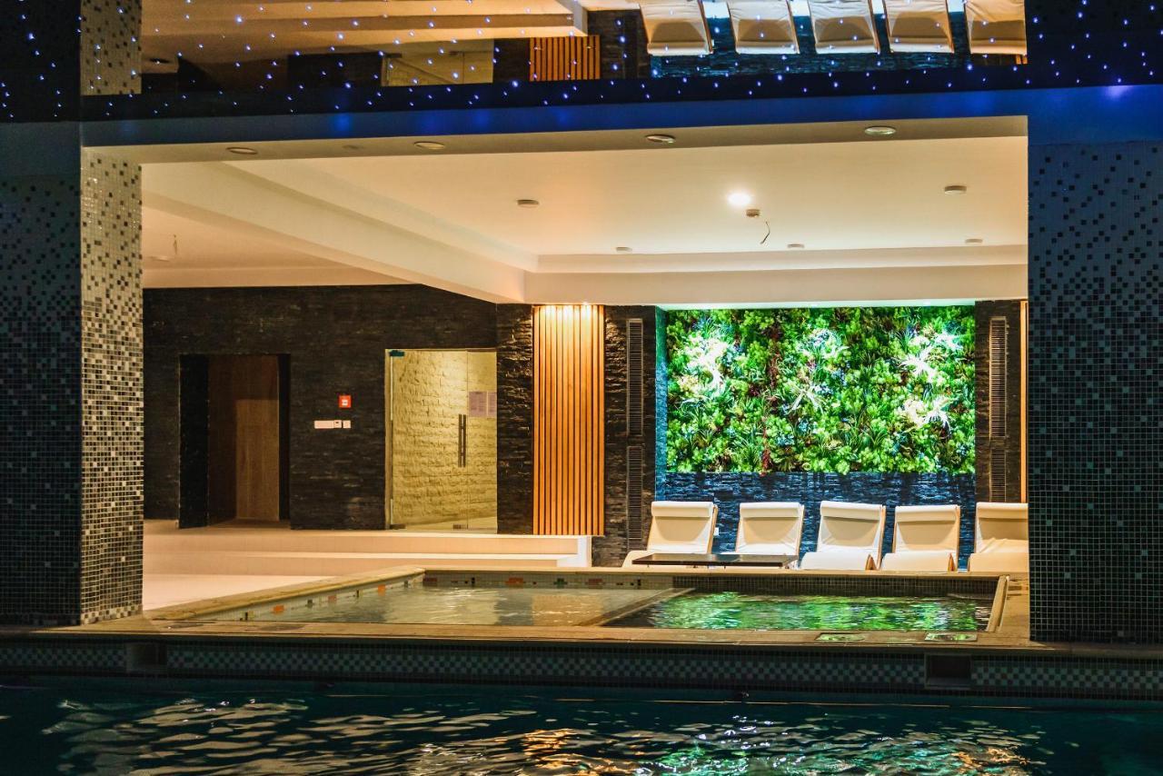 Hotel Carpat Inn Azuga Zewnętrze zdjęcie