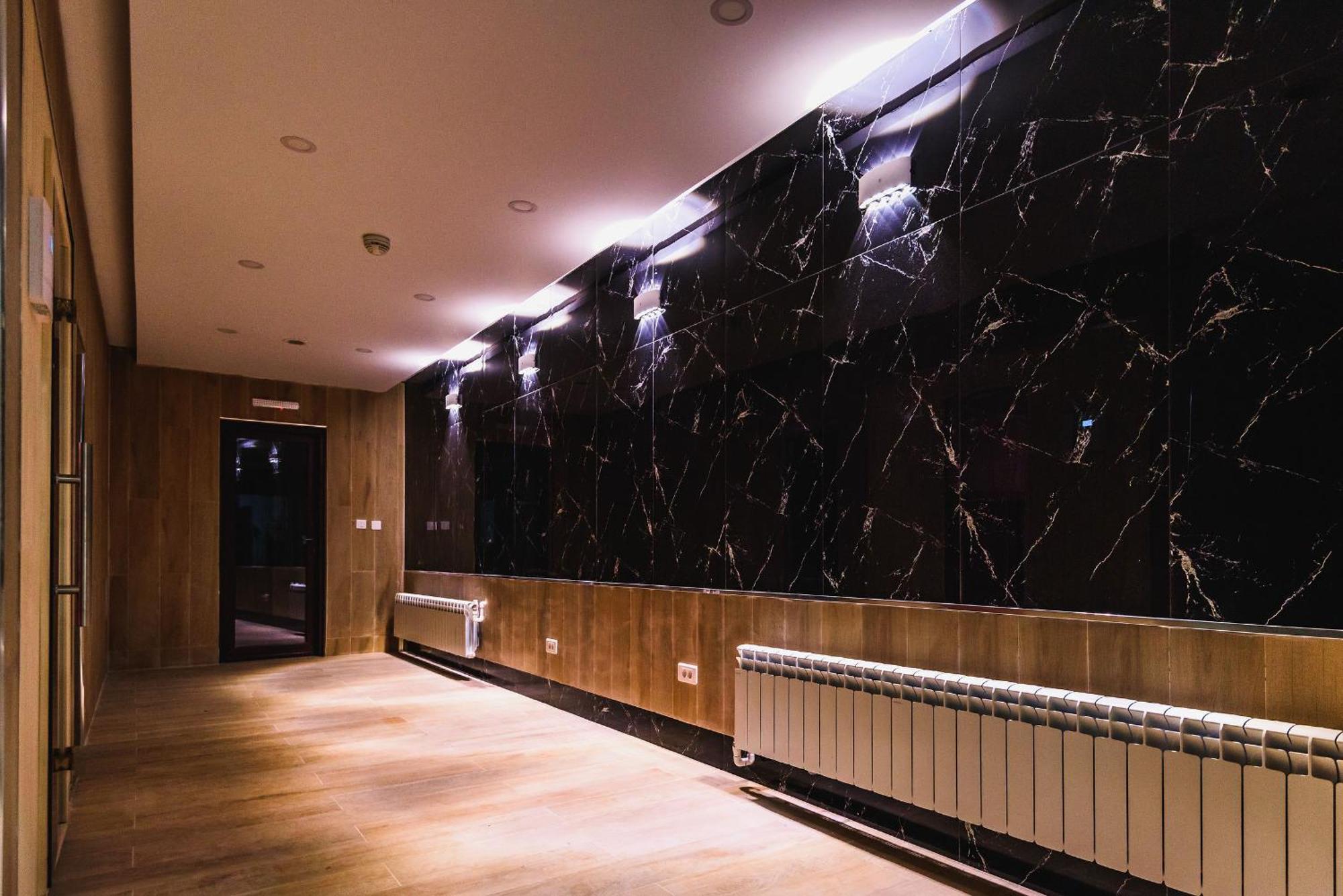 Hotel Carpat Inn Azuga Zewnętrze zdjęcie