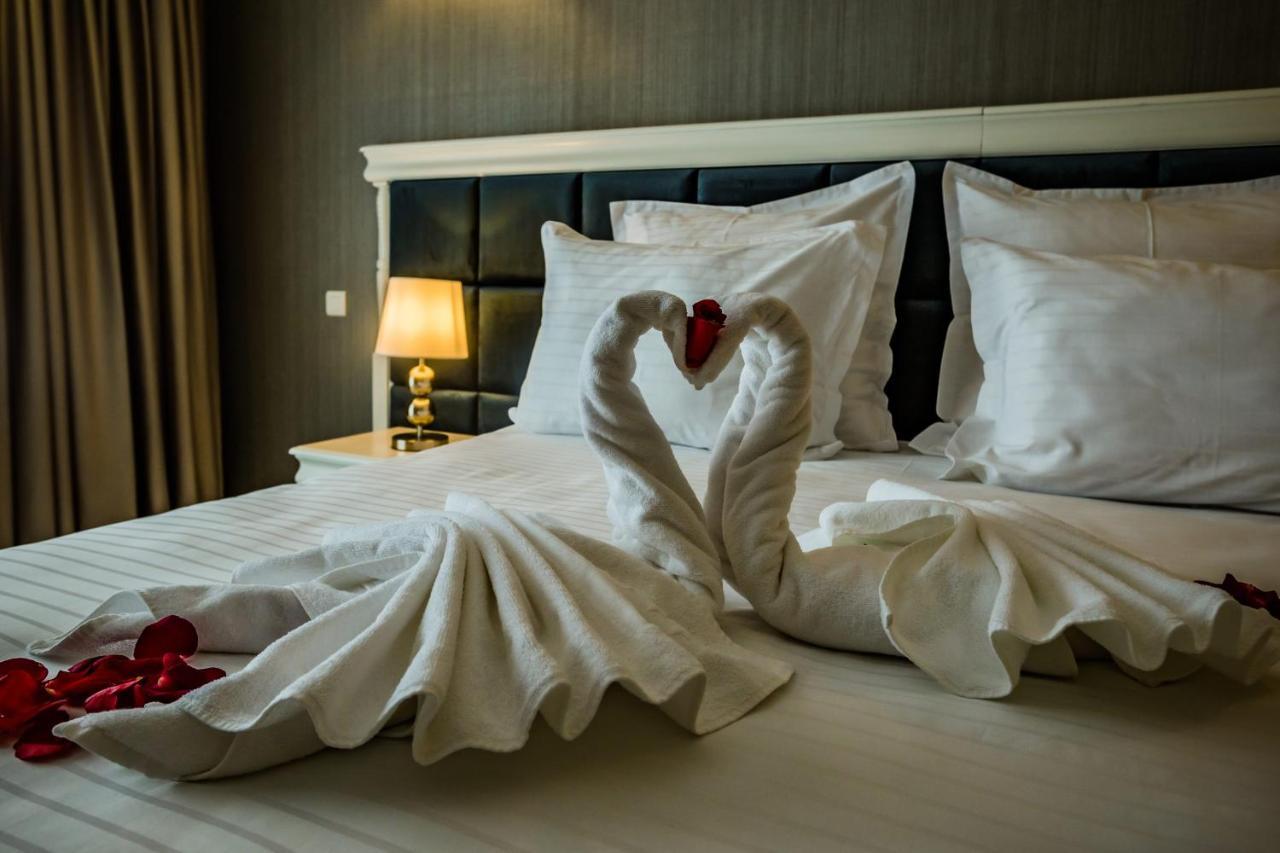 Hotel Carpat Inn Azuga Zewnętrze zdjęcie